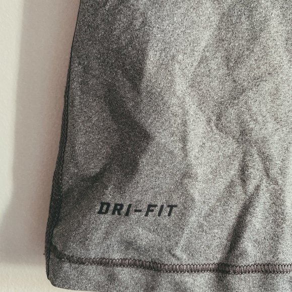 Nike Pro DRI-FIT Women's Athletic Top - Picture 3 of 4